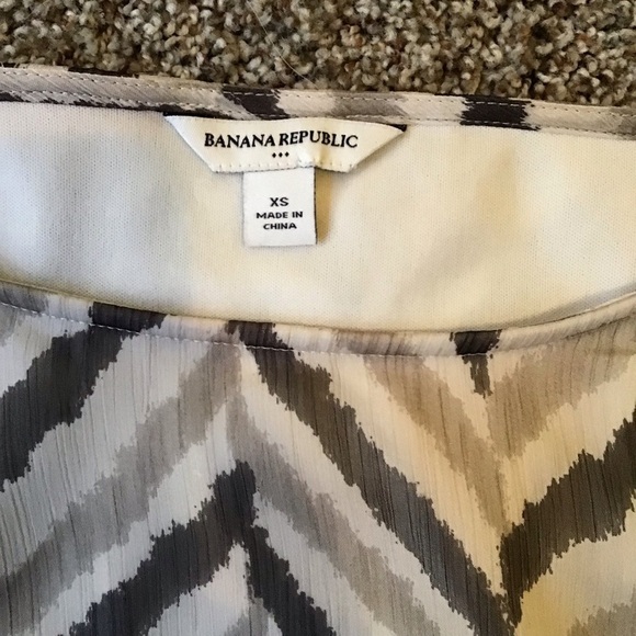 Banana Republic Peplum Chevron Print  Blouse - Picture 4 of 8